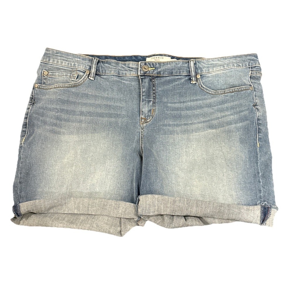 Torrid Size 24 Denim Blue‎ Jean Shorts Stretch Pockets Cuffed Hem Preppy Comfort